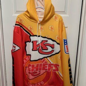 NEW-- CHIEFS FOOTBALL MENS HOODIE